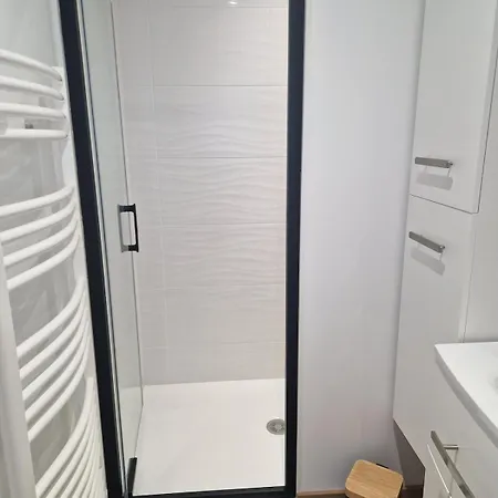 Baie Du Mont Saint Michel, Petite Maison Neuve * بونتورسون