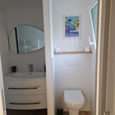 Baie Du Mont Saint Michel, Petite Maison Neuve *