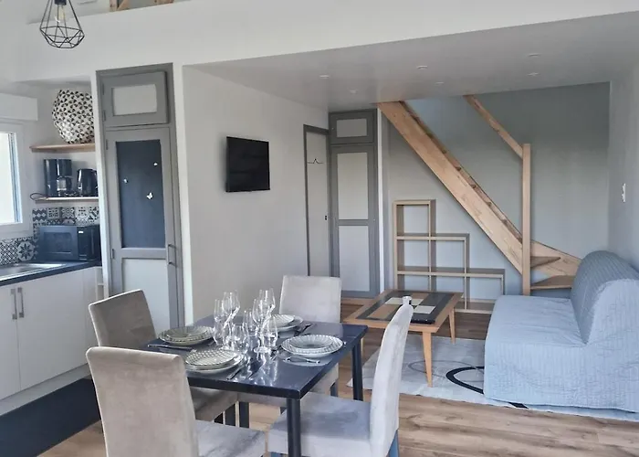 Baie Du Mont Saint Michel, Petite Maison Neuve 蓬托尔松